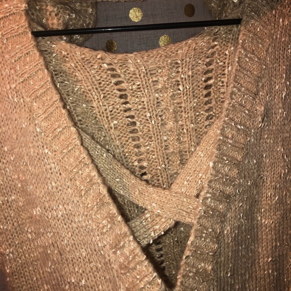 Off shoulders open back hi low sweater S - Picture 4 of 7